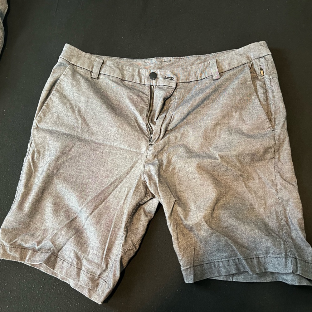 Lululemon shorts mens large/34